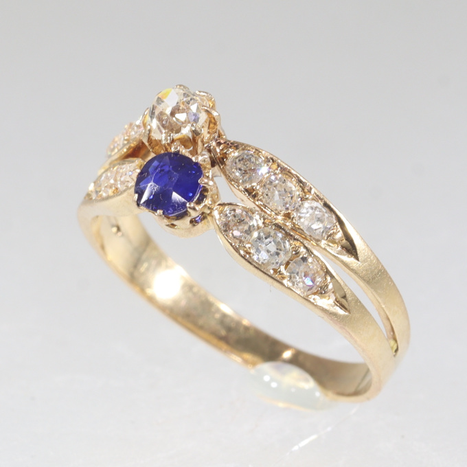 French vintage antique Victorian diamond and sapphire engagement ring by Artista Sconosciuto