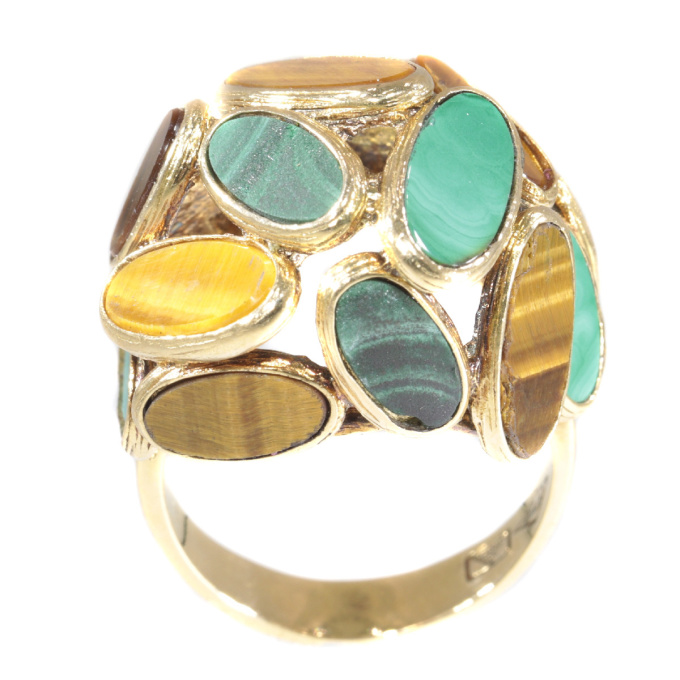 Vintage Sixties pop-art gold ring set with malachite and tiger eye by Artista Sconosciuto