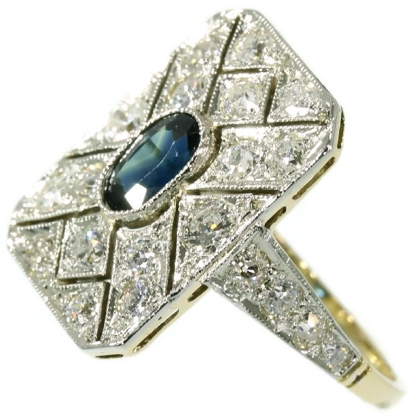 Diamond and sapphire Art Deco engagement ring by Artista Desconhecido
