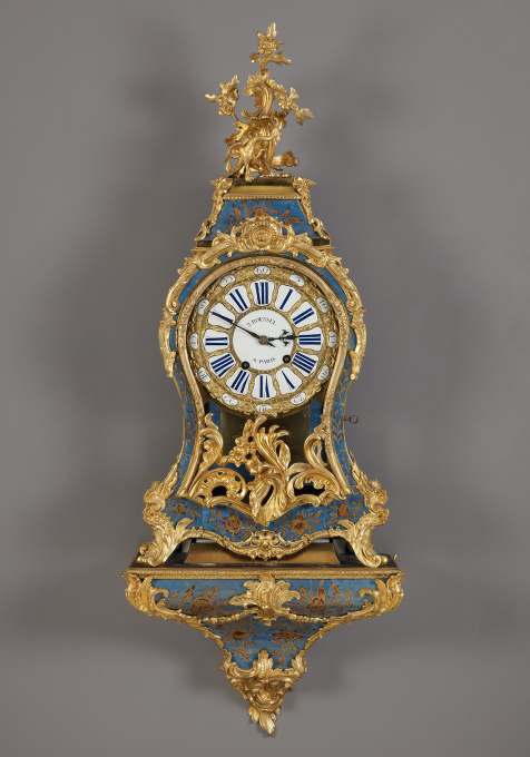 Important Ormolu-mounted Cartel Clock with Bracket by Artista Desconocido