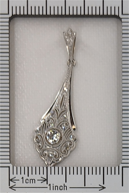 Vintage 1920's Art Deco pendant with diamonds by Artiste Inconnu