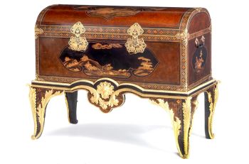 Japanese transition-style lacquer coffer  by Unknown artist