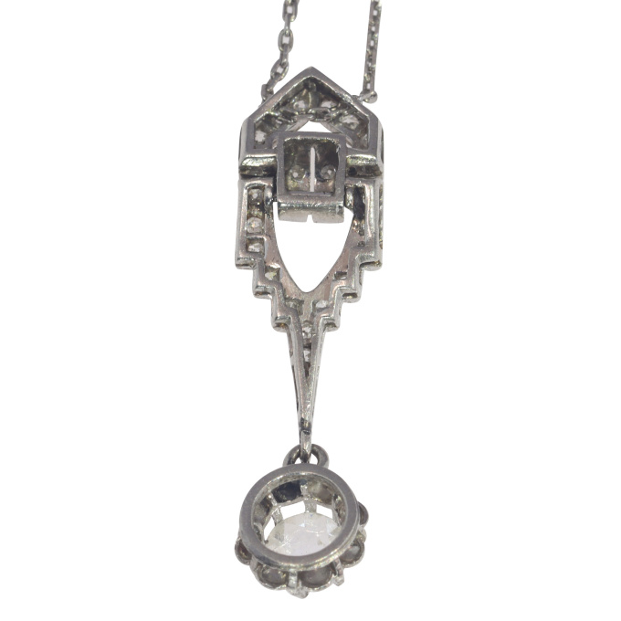 Vintage Art Deco diamond pendant on platinum necklace by Onbekende Kunstenaar