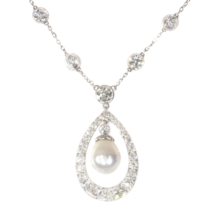 Platinum Art Deco diamond necklace with natural drop pearl of 7 crts by Onbekende Kunstenaar