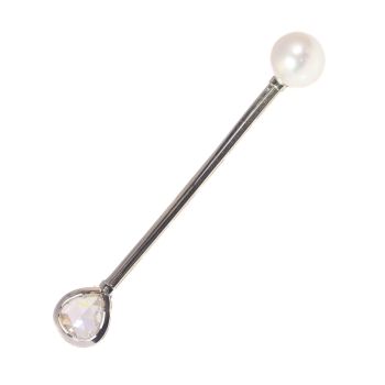 High quality Art Deco pin with large natural pearl and large rose cut diamond by Artista Desconocido