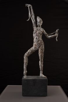 Marjolijn de Bruin Funny Girl  Bronze Unique concept Item1 : 46 cm y 2022 by Marjolijn de Bruin