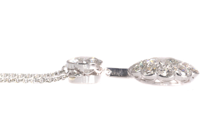 Large Art Deco diamond pendant with total 4.27 crt brilliant cut diamonds by Artista Desconhecido