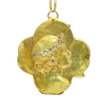 Vintage Art Nouveau 18K gold good luck locket pendant by Artiste Inconnu