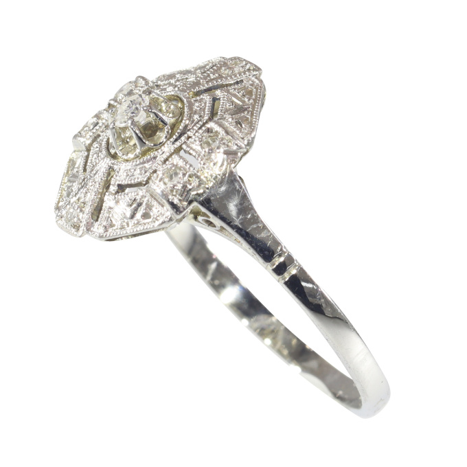 French Vintage Art Deco 18K and platinum ring with diamonds by Unknown artist