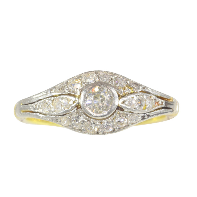 Vintage Art Deco diamond engagement ring by Artiste Inconnu