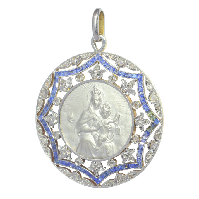 Vintage 1920's Edwardian - Art Deco diamond and sapphire medal Mother Mary and baby Jesus by Onbekende Kunstenaar