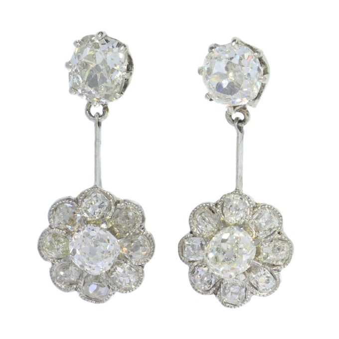 Platinum Art Deco pendant diamond earrings by Artista Sconosciuto
