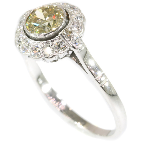 Fifties diamond engagement ring - white gold - champagne colored brilliant by Artista Desconhecido