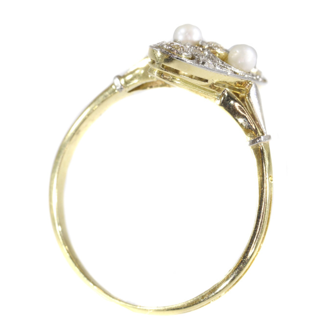 Vintage Edwardian diamond and pearl ring by Onbekende Kunstenaar