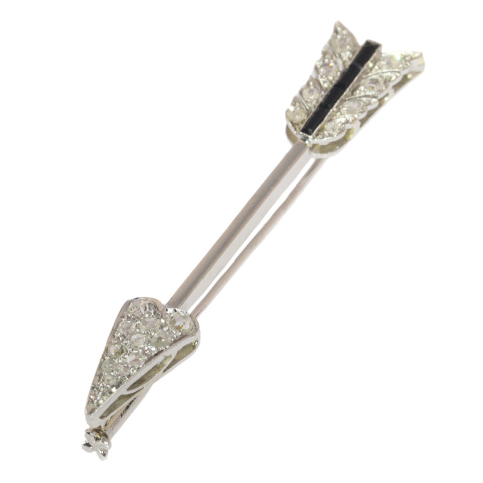 Vintage Art Deco diamond arrow pin by Artista Desconhecido