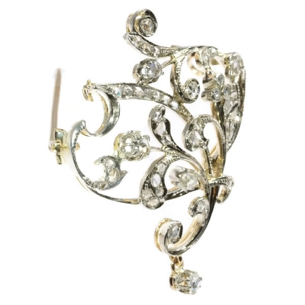 Art Nouveau brooch and pendant in gold with rose cut diamonds by Unknown artist