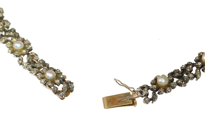 Victorian Elegance: A Diamond and Pearl Choker of Timeless Grace by Artista Sconosciuto