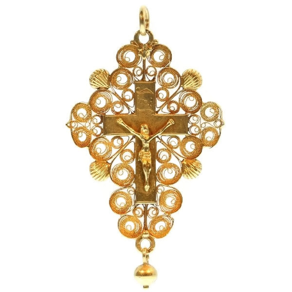 Antique gold French Rococo cross in filigree from around the French Revolution by Artista Sconosciuto