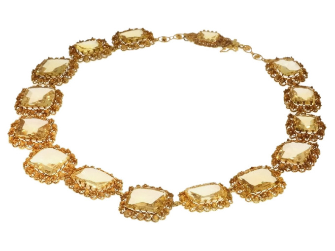 Antique necklace gold cannetille filigree work with 15 big citrine stones by Artiste Inconnu
