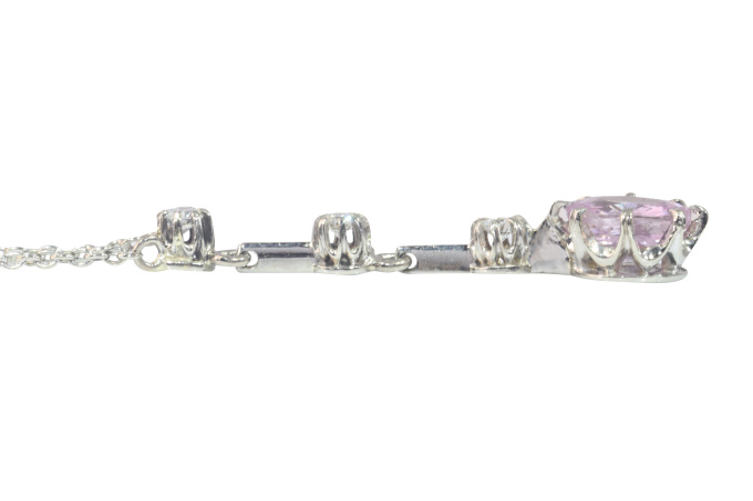 Vintage 1950's diamond pendant with natural untreated pink sapphire by Artista Desconhecido