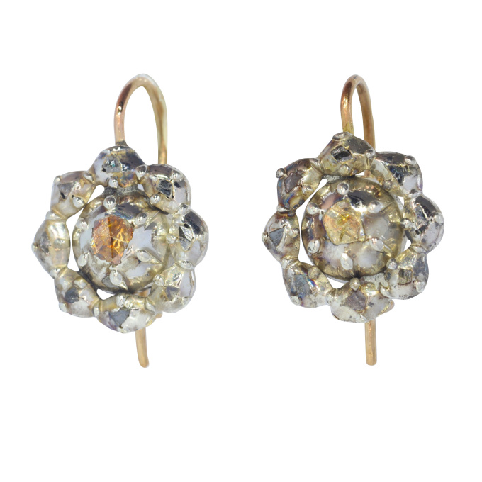 Antique Victorian diamond earrings by Onbekende Kunstenaar