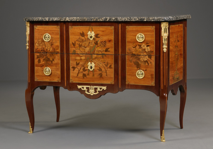 French Transitional Commode by Artista Sconosciuto
