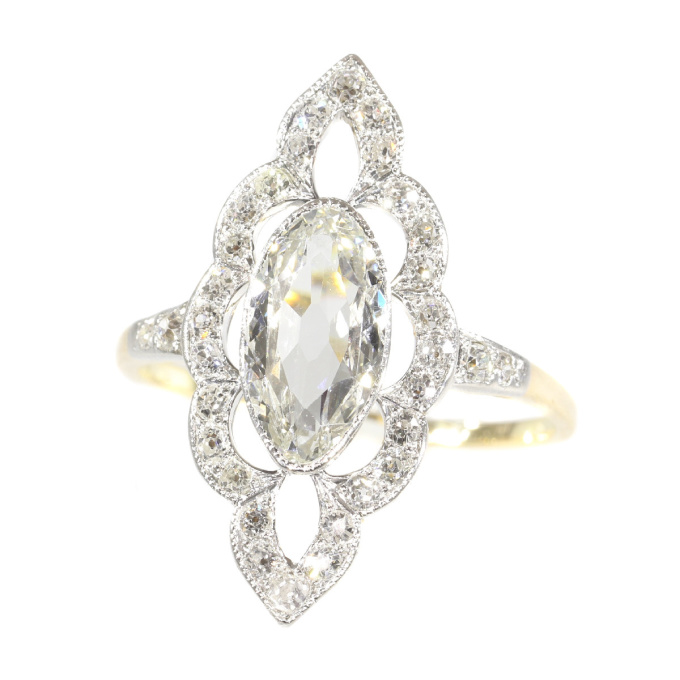 Most charming Belle Epoque diamond engagement ring by Artista Desconhecido