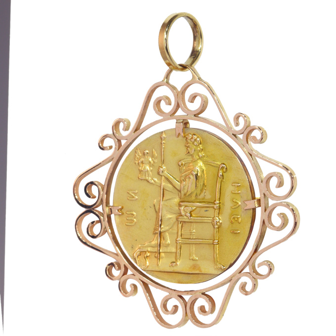 Antique gold medal with the face of Ovid, one of the three canonical poets of Latin literature by Artista Sconosciuto
